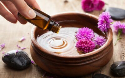 Benefici dell’Aromaterapia: proprietà e usi degli oli essenziali