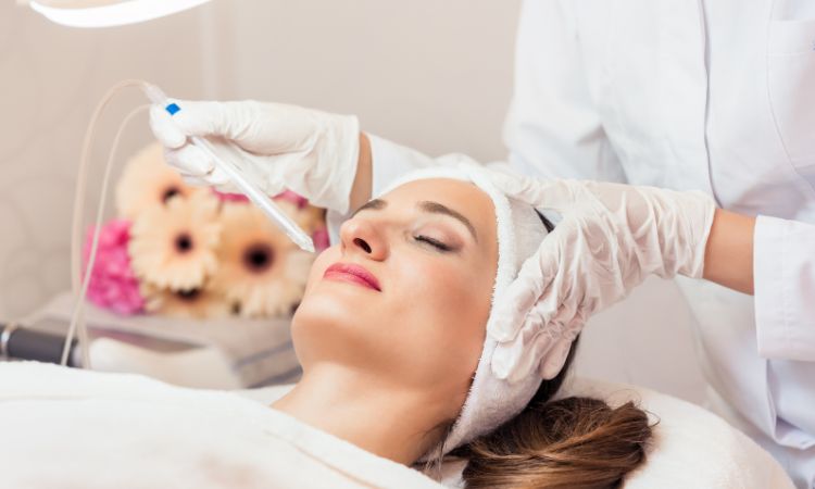 Trattamenti estetici per l’estate: quelli senza tempi di recupero che puoi fare subito